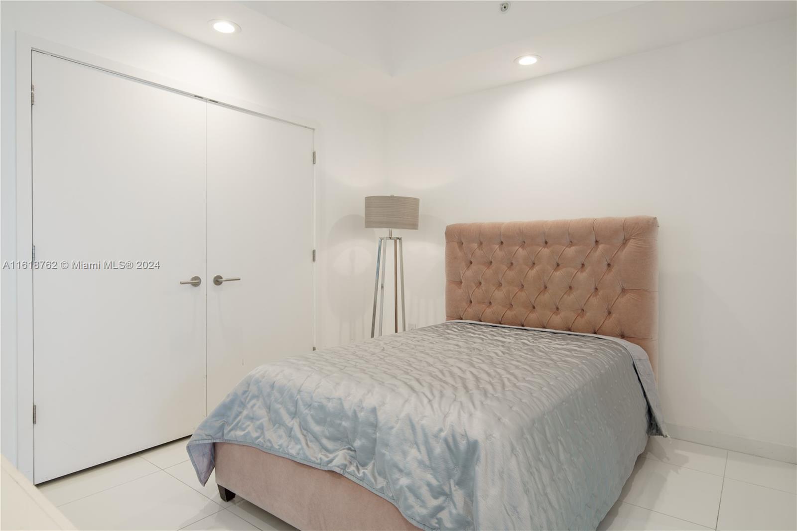 PARAMOUNT MIAMI WORLDCENT - Residential