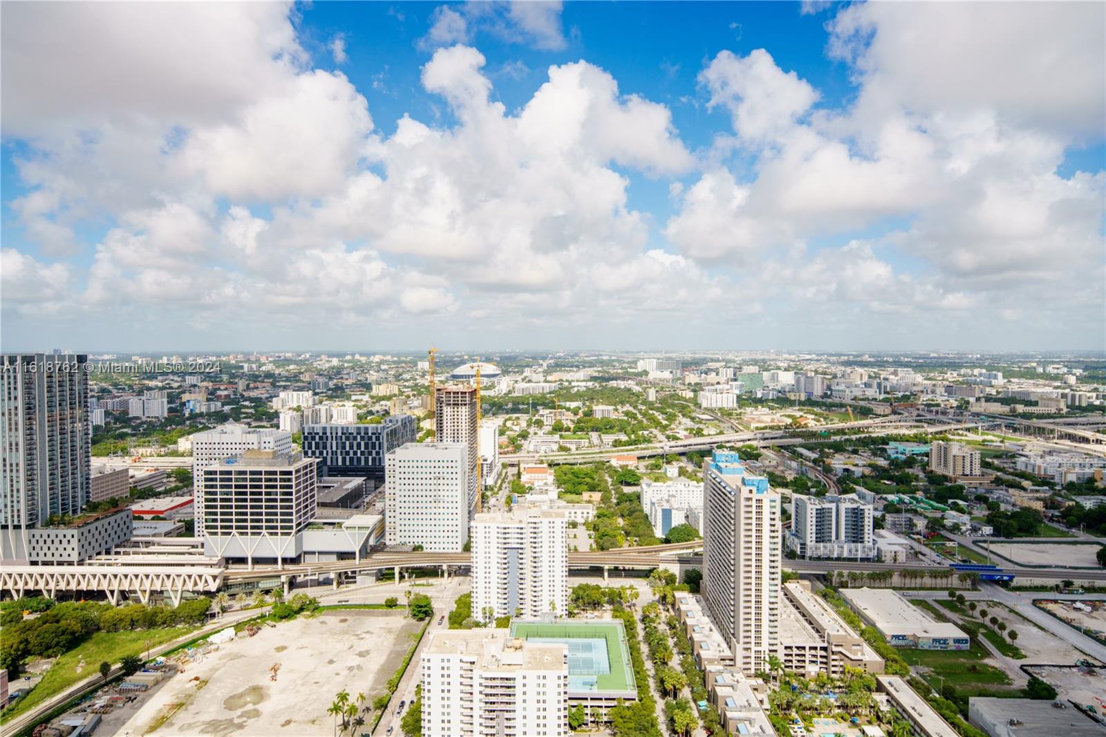 PARAMOUNT MIAMI WORLDCENT - Residential