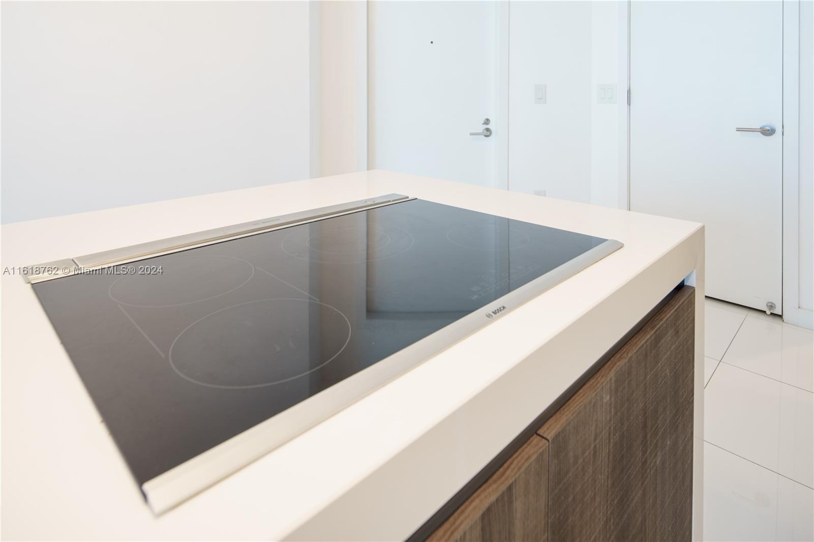 PARAMOUNT MIAMI WORLDCENT - Residential