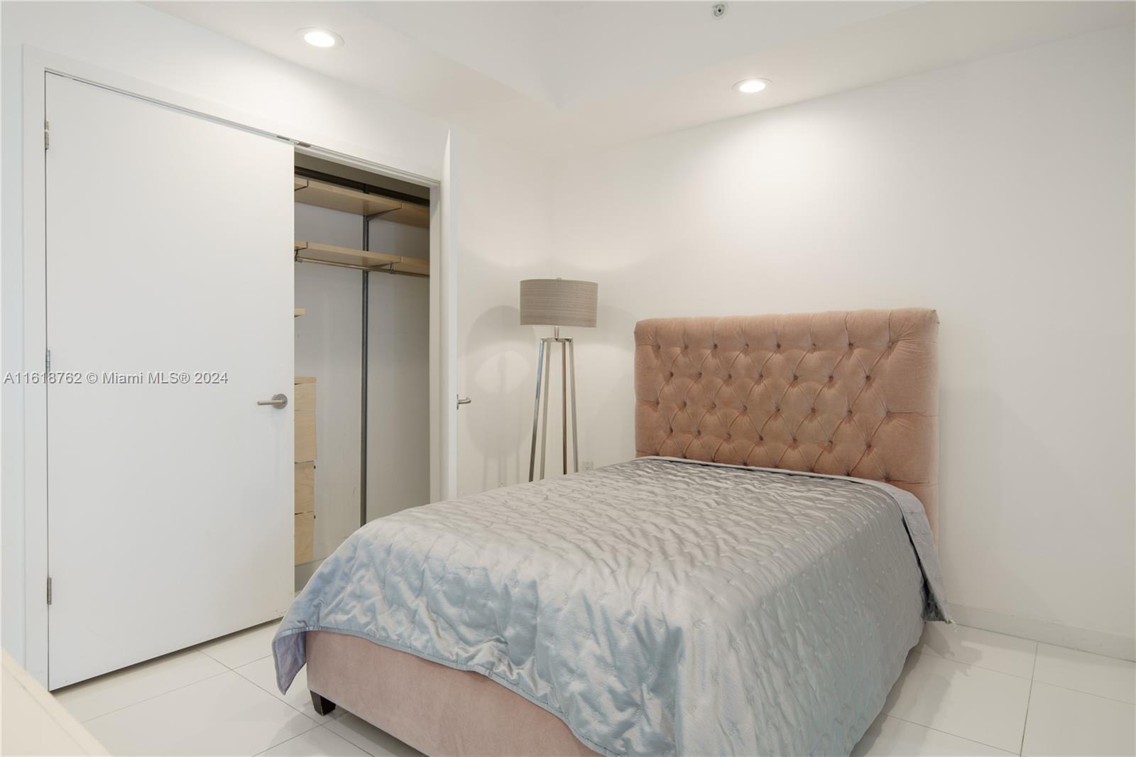 PARAMOUNT MIAMI WORLDCENT - Residential