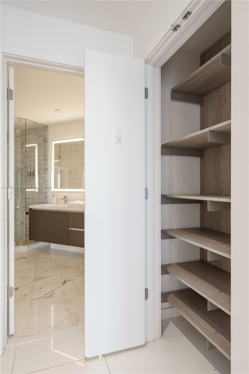 PARAMOUNT MIAMI WORLDCENT - Residential