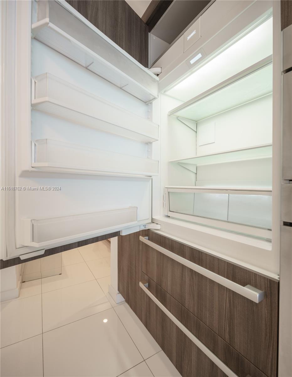 PARAMOUNT MIAMI WORLDCENT - Residential