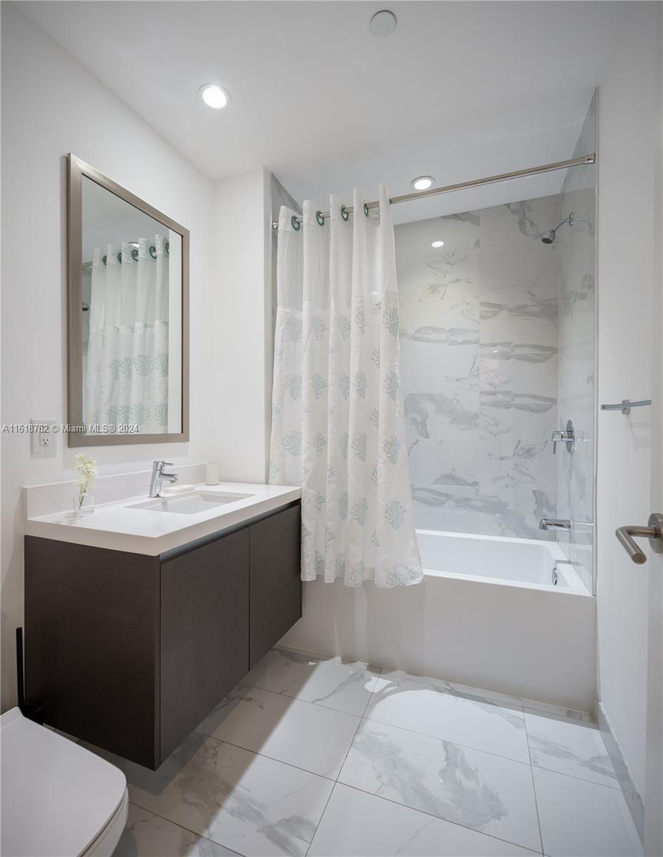 PARAMOUNT MIAMI WORLDCENT - Residential