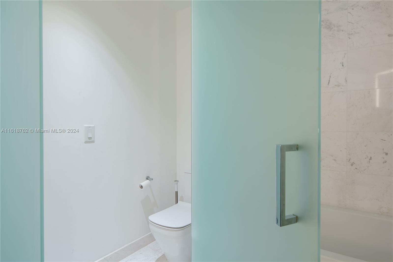 PARAMOUNT MIAMI WORLDCENT - Residential