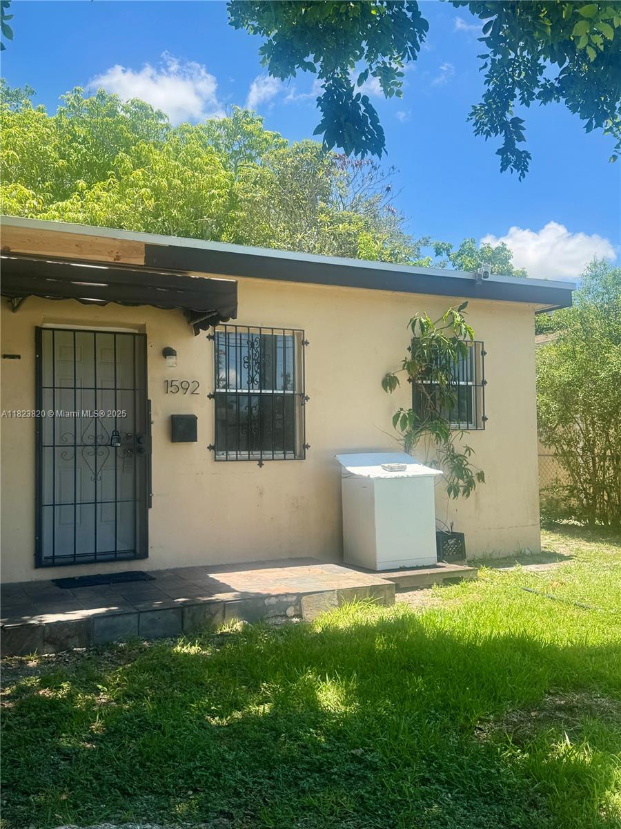 1590 Nw 56th St 1592, Miami, Broward County, Florida - 1 Bedrooms  
1 Bathrooms - 
