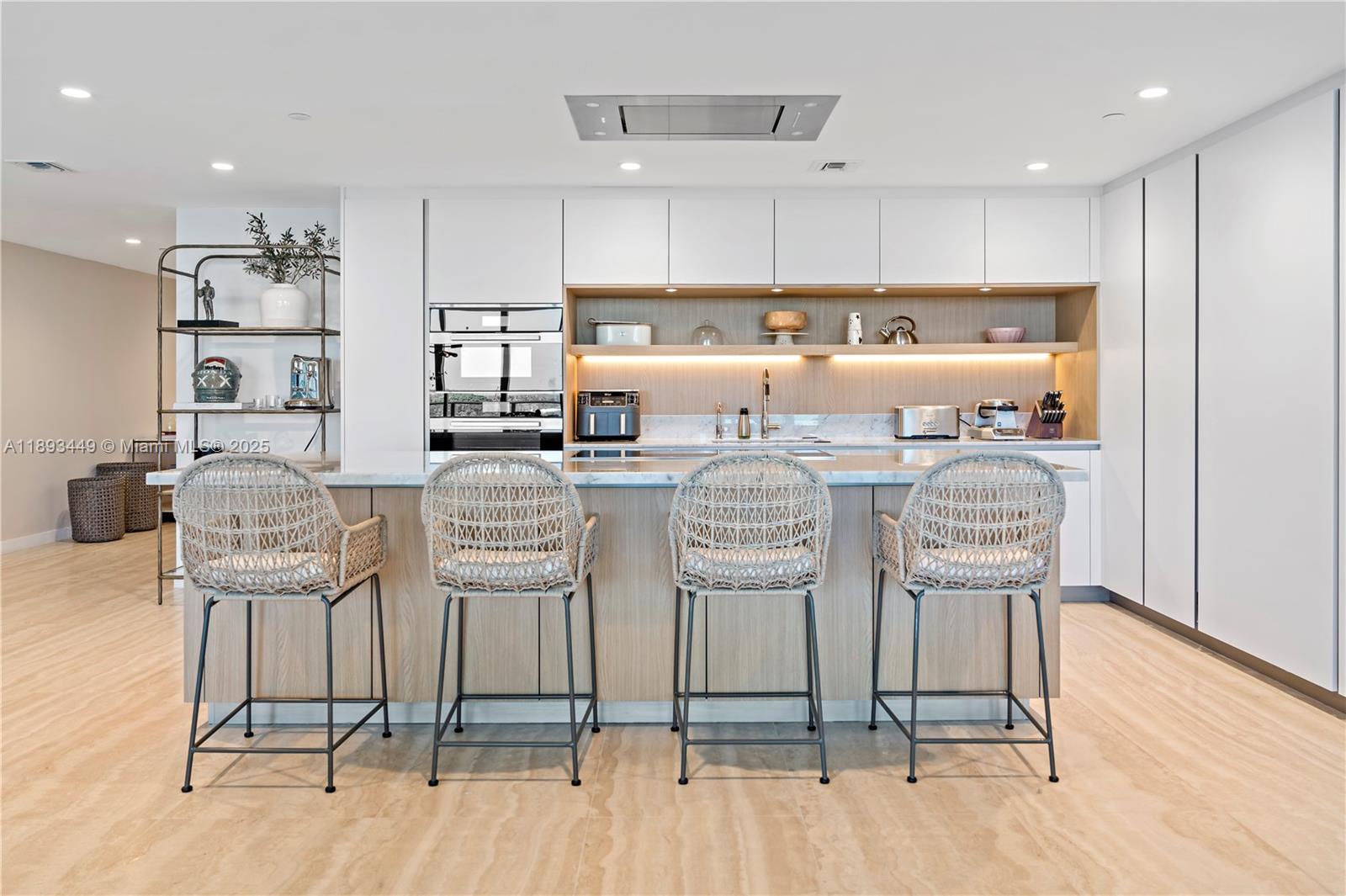 ONDA CONDO - Residential Lease