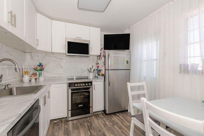 MEADOWBROOK CONDO APTS BL - Residential Lease