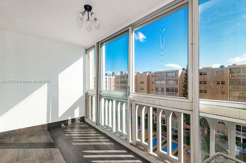 MEADOWBROOK CONDO APTS BL - Residential Lease