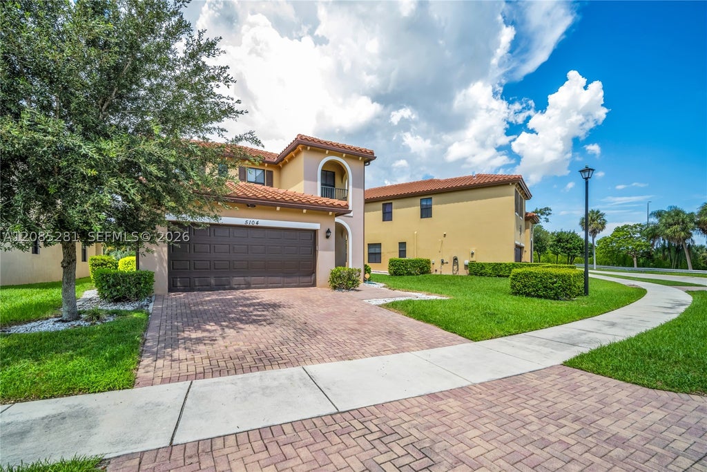 Photo of 5104 NW 47th St, Tamarac, FL 33319 (MLS # A12085281)