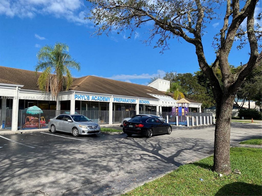 Photo of 4040 SW 69th Ave, Miramar, FL 33023 (MLS # A11962974)