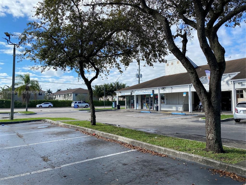 Photo of 4040 SW 69th Ave, Miramar, FL 33023 (MLS # A11962974)