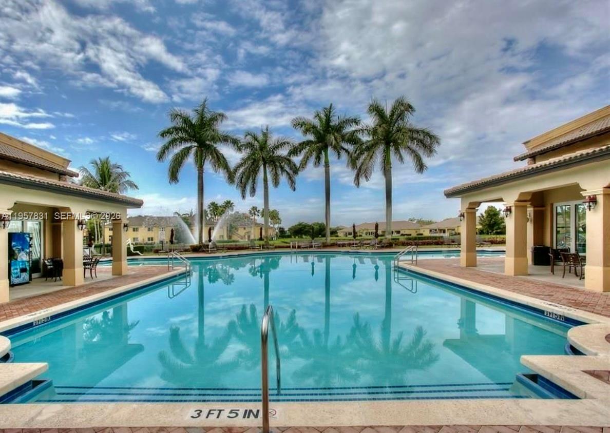 VILLAS AT CARMEL CONDO NO - Residential Lease