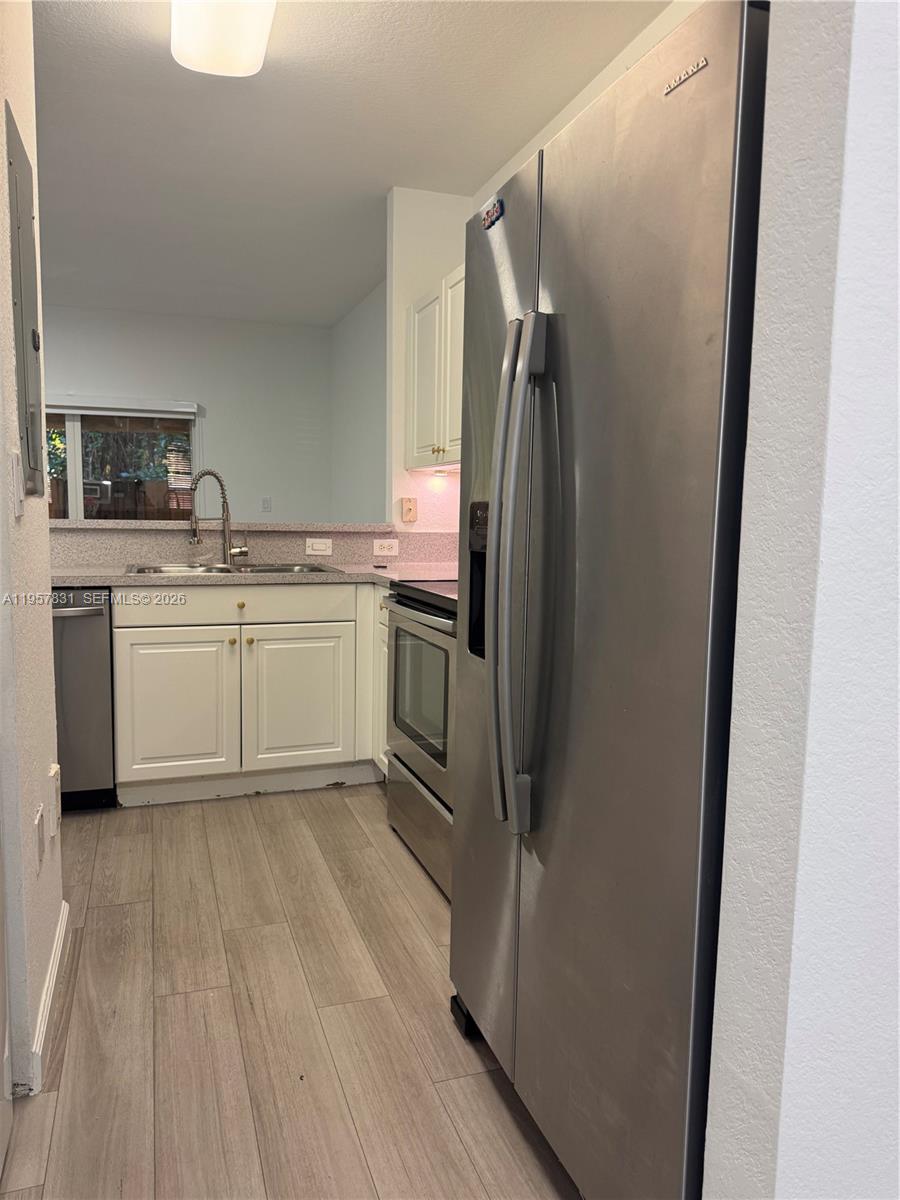 VILLAS AT CARMEL CONDO NO - Residential Lease