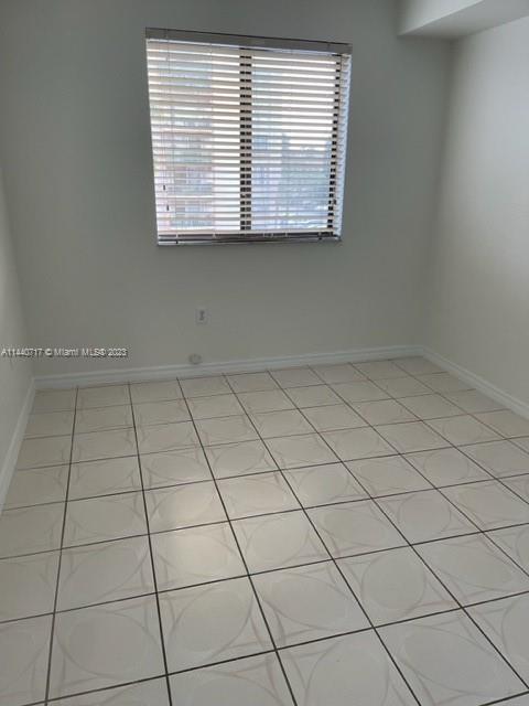 KEYSTONE COURTS CONDO - Residential Lease