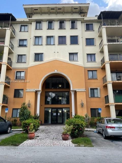 KEYSTONE COURTS CONDO - Residential Lease