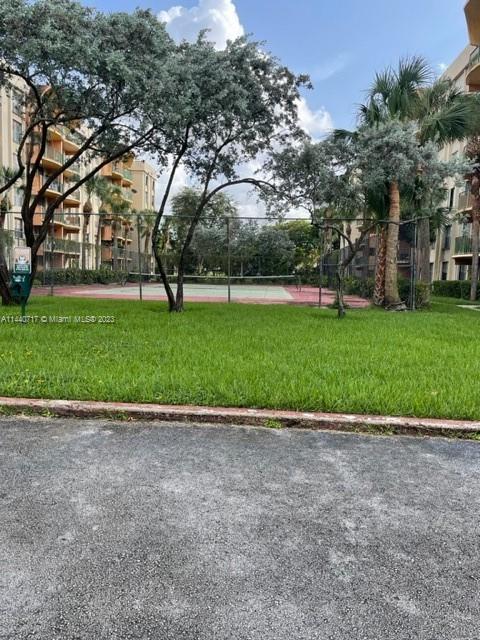 KEYSTONE COURTS CONDO - Residential Lease