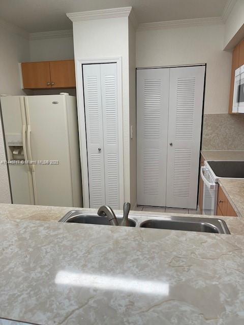 KEYSTONE COURTS CONDO - Residential Lease