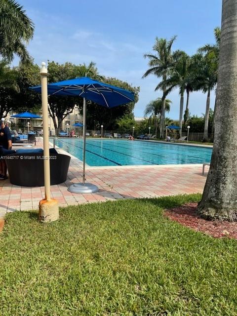 KEYSTONE COURTS CONDO - Residential Lease