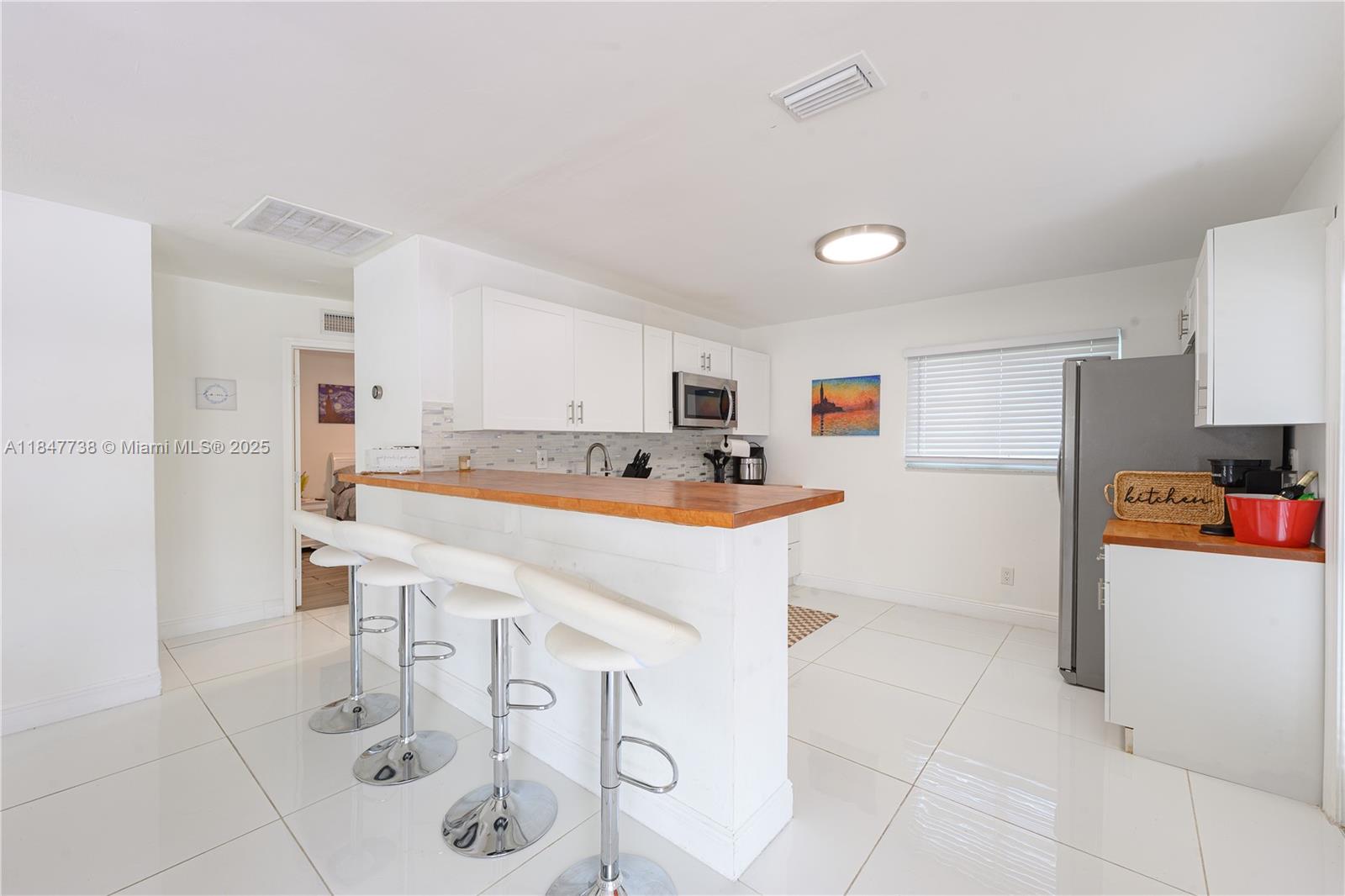 FLORIAN ISLES 2ND SEC - Residential Lease