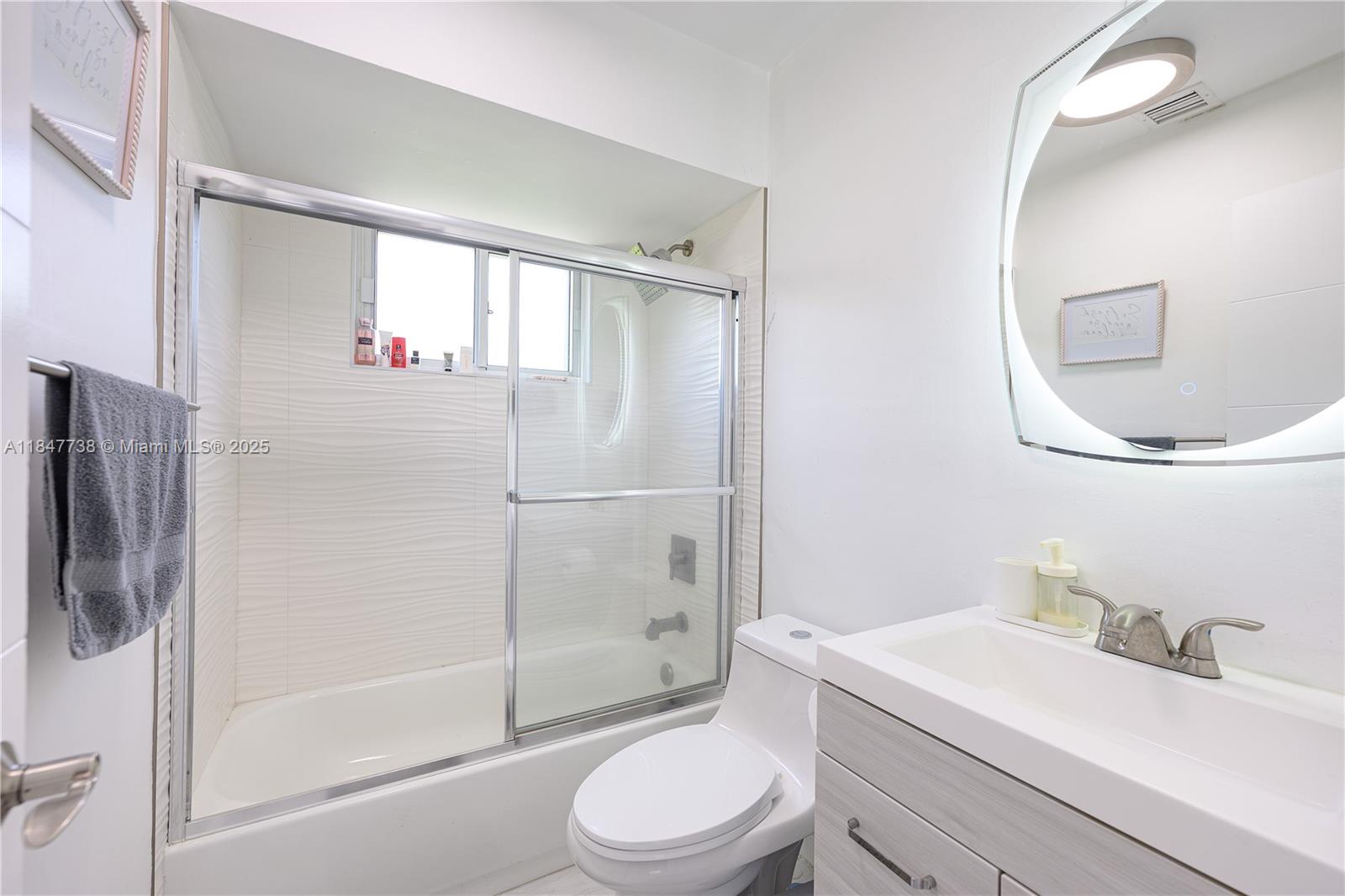 FLORIAN ISLES 2ND SEC - Residential Lease