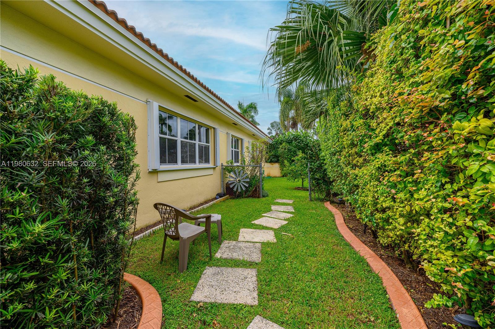 FLAMINGO GARDENS ESTATES - Residential