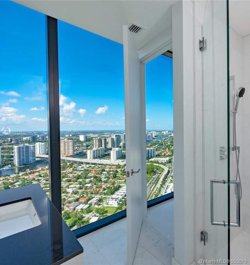 18555 COLLINS AVENUE COND - Residential