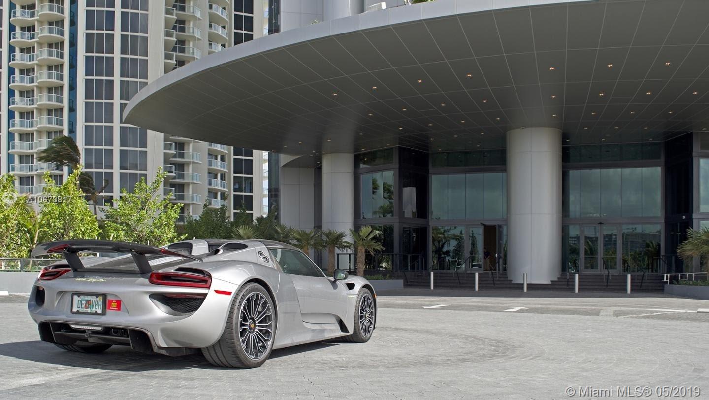 18555 COLLINS AVENUE COND - Residential