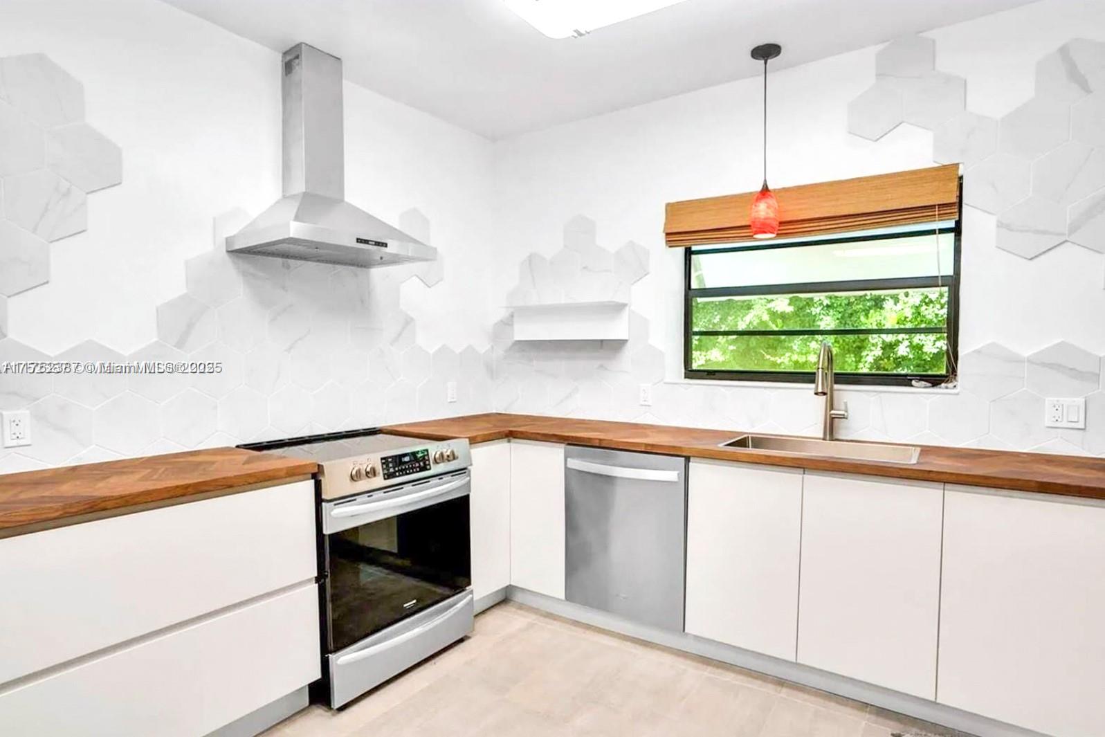 HIBISCUS ISLAND - Residential