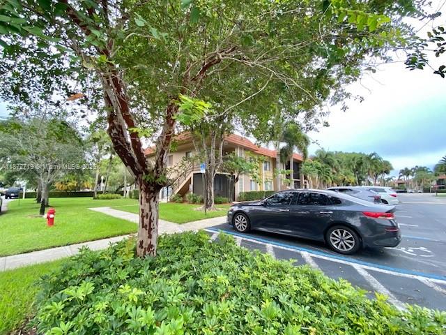 RACQUET CLUB APARTMENTS A - Residential