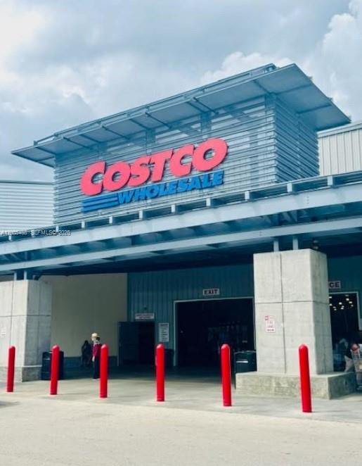 FOSTER & SANCHEZ TR REMAIN - Residential Lease