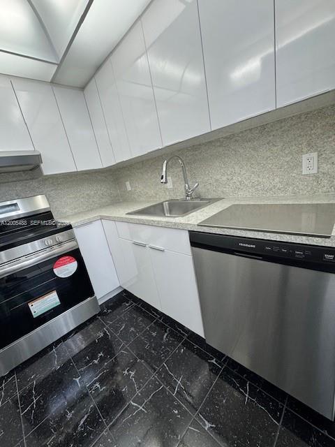 FOSTER & SANCHEZ TR REMAIN - Residential Lease