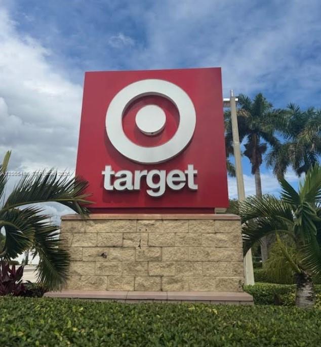 FOSTER & SANCHEZ TR REMAIN - Residential Lease