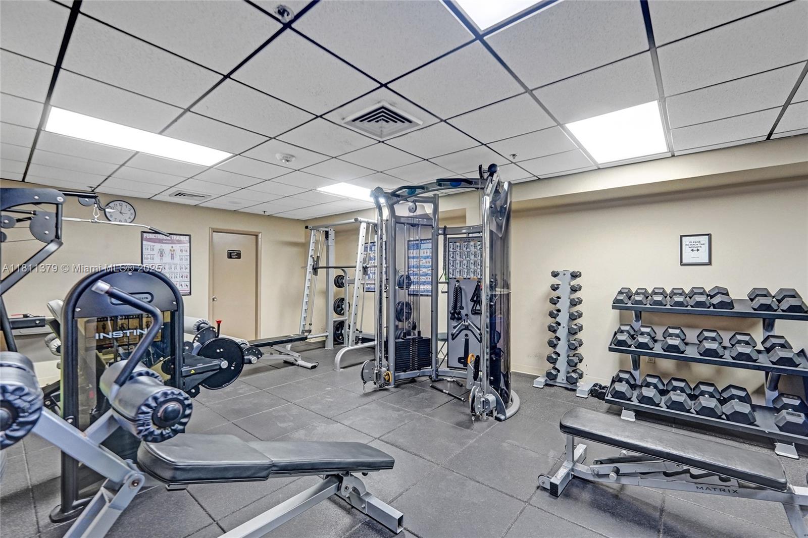 SUMMIT CONDO - Residential