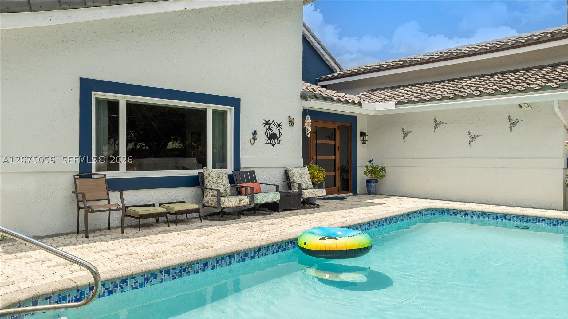 801 Mockingbird Ln