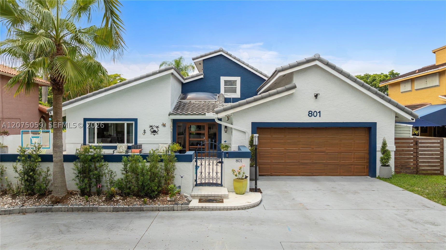 801 Mockingbird Ln