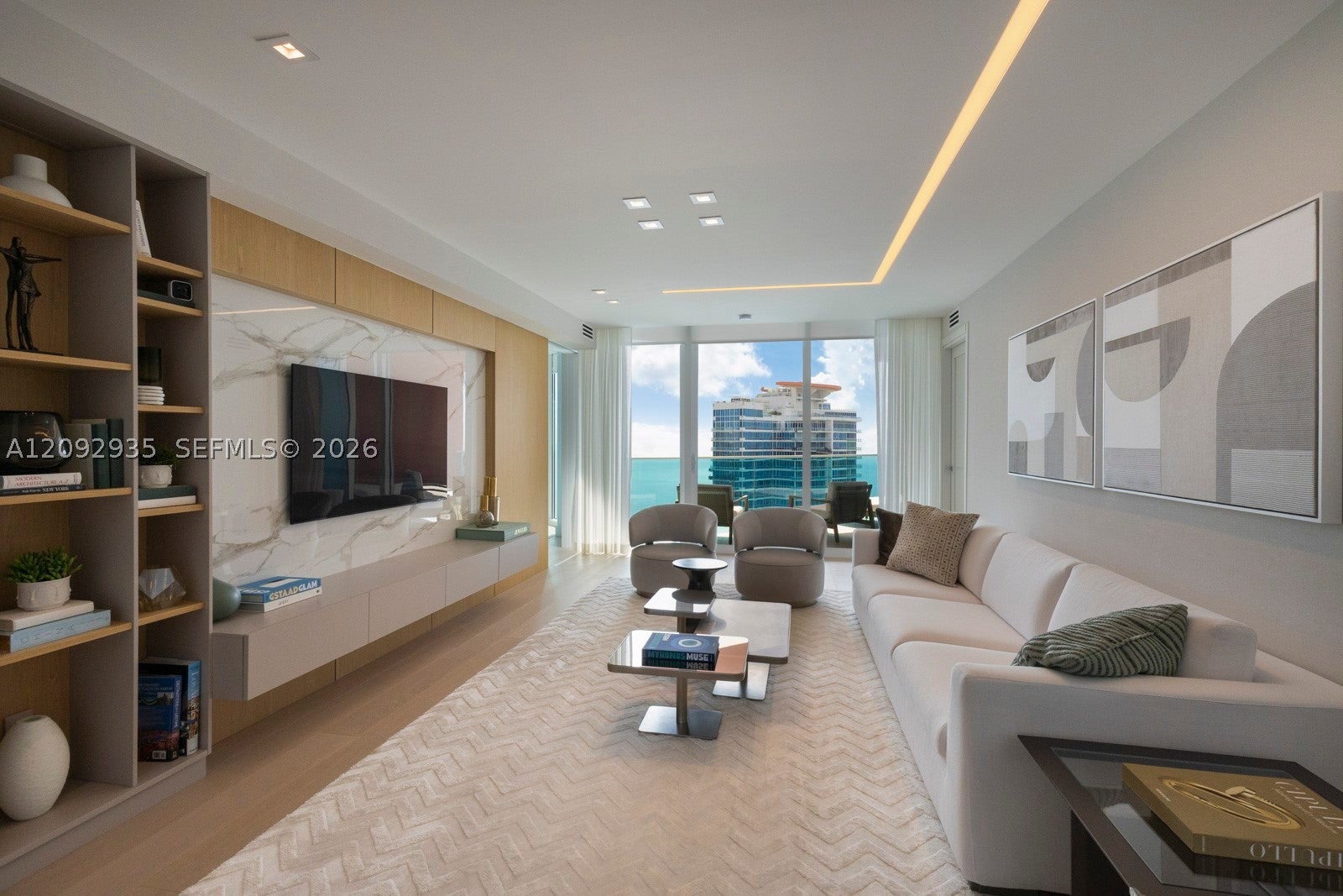 300 S Pointe Dr 4206