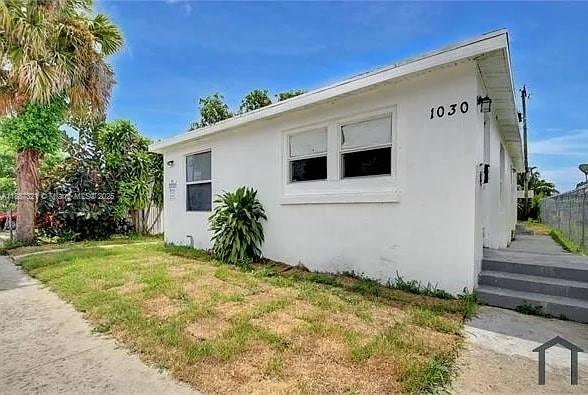 Amazing Updated 3/2 Single Family Home In The Center Of West Palm!! 3-BEDROOM 2-BATH Single Family Home with Brand NEW Vinyl FLOORS AND Water/Electric INCLUDED!! Beautiful Tile In The Master Bedroom. This Unit Comes With FRESH PAINT and An In-Unit Full WASHER-DRYER.NEW LIGHTING has been installed. Central AC and renovated NEW CABINETS with Granite Countertops. Finally, your new home also comes with a private entrance and a Full Front and BACK YARD. This property is close to The OUTLETS, I95, and Restaurants!! Price is fully covered by 2025 vouchers!
