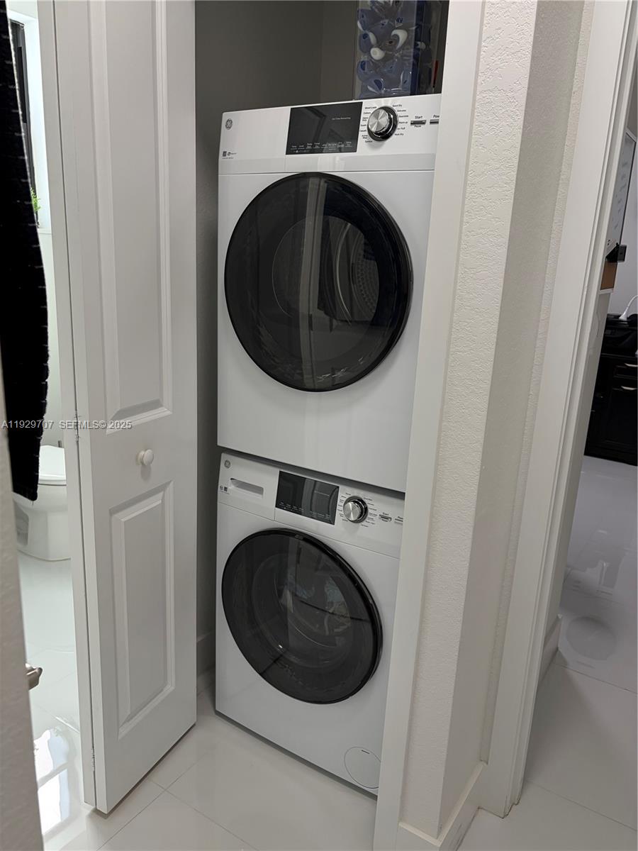 Century Oasis - Residential