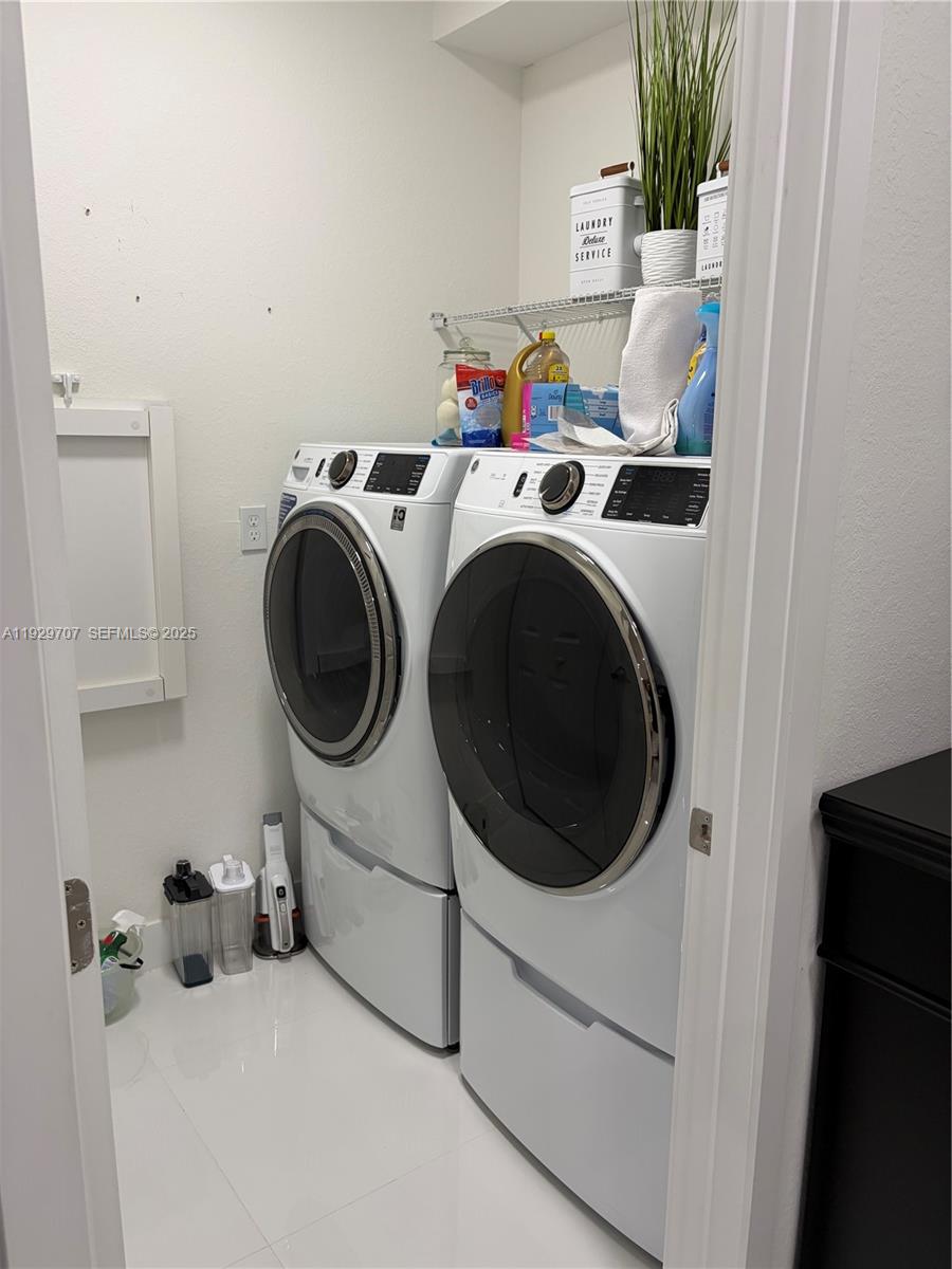 Century Oasis - Residential