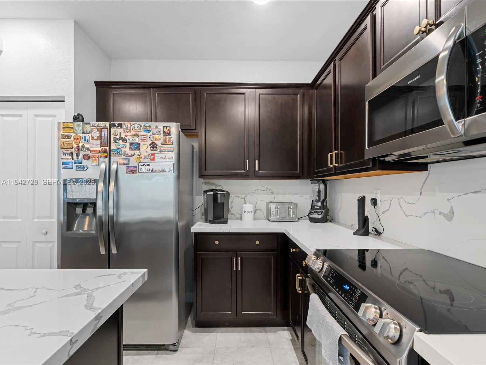 VIA VENTURA NEIGHBORHOOD - Residential