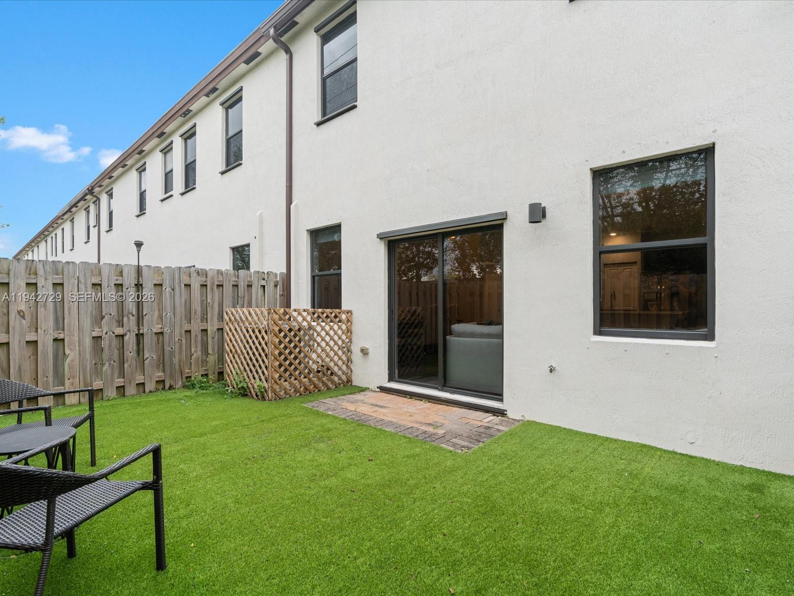 VIA VENTURA NEIGHBORHOOD - Residential