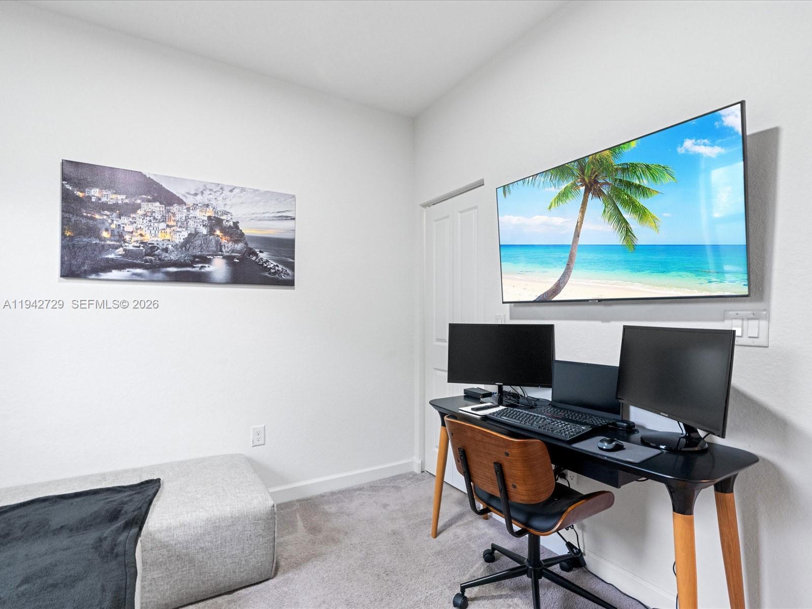 VIA VENTURA NEIGHBORHOOD - Residential