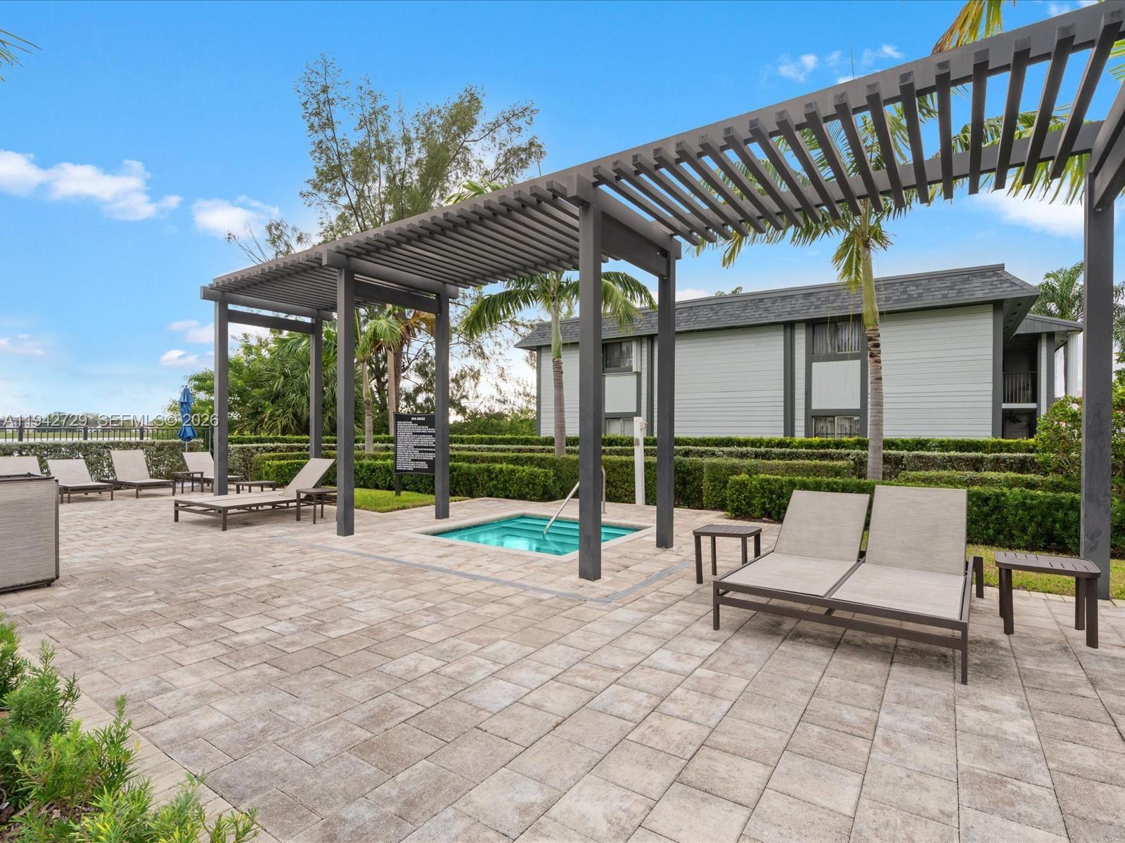 VIA VENTURA NEIGHBORHOOD - Residential