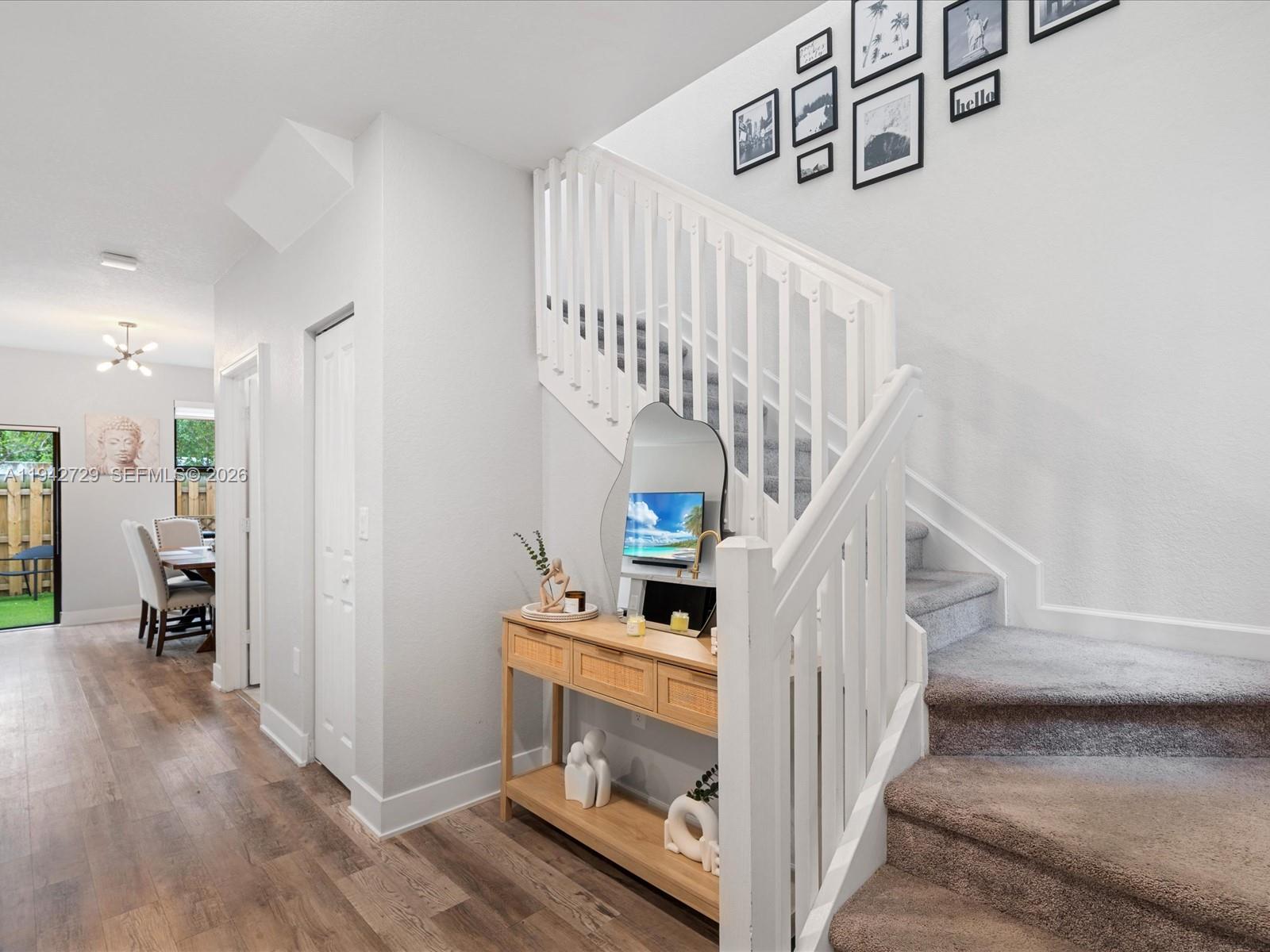 VIA VENTURA NEIGHBORHOOD - Residential