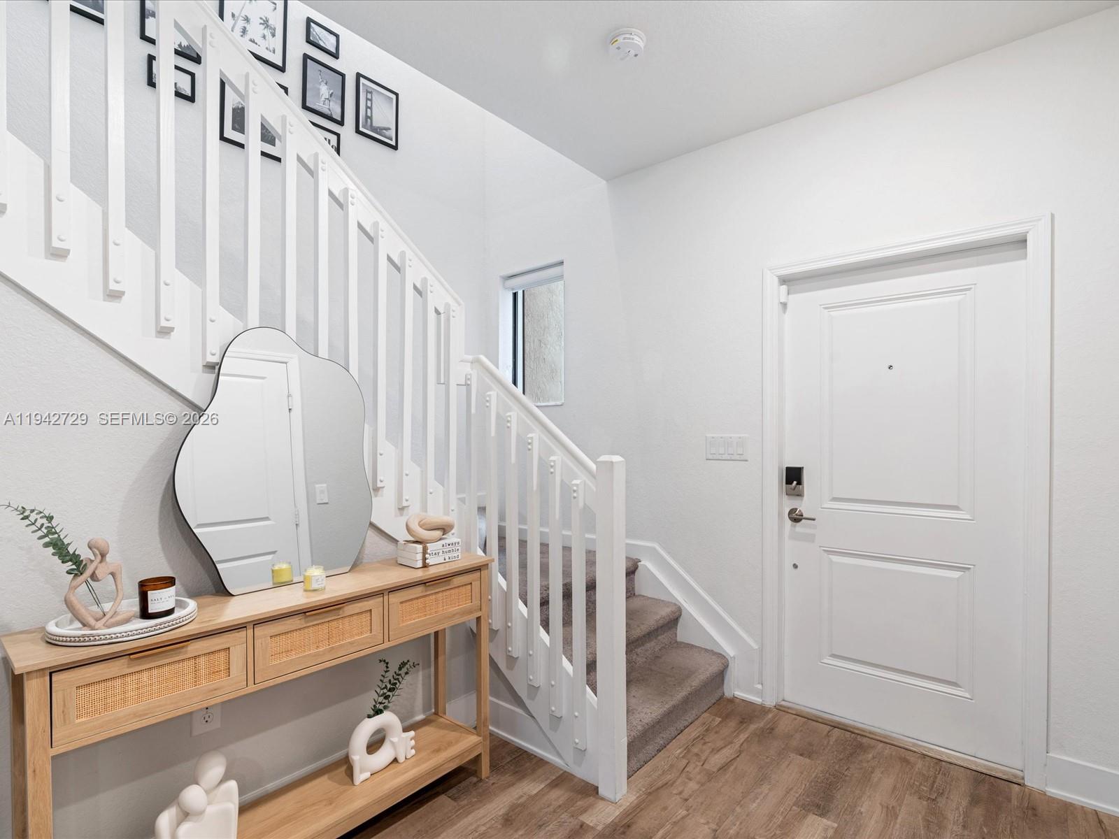 VIA VENTURA NEIGHBORHOOD - Residential