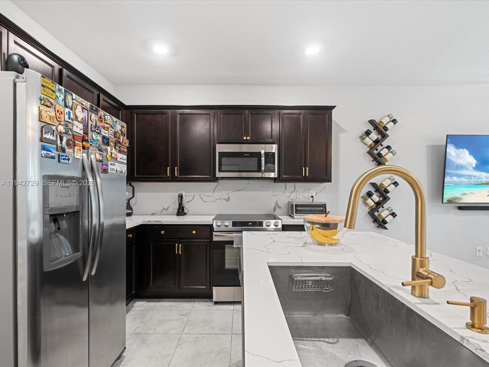 VIA VENTURA NEIGHBORHOOD - Residential