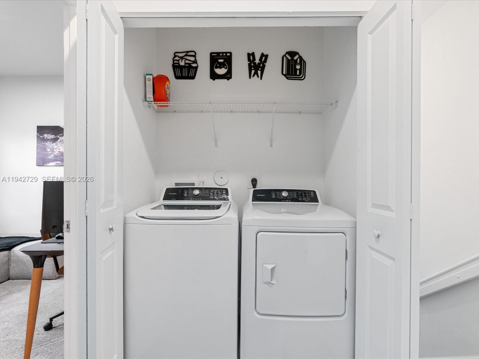 VIA VENTURA NEIGHBORHOOD - Residential