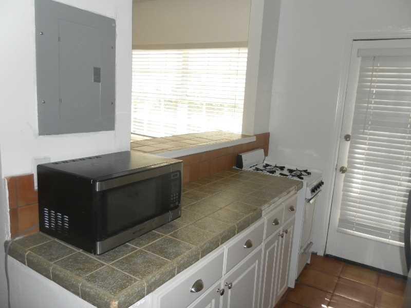 LINCOLN PLACE CONDO - Residential Lease