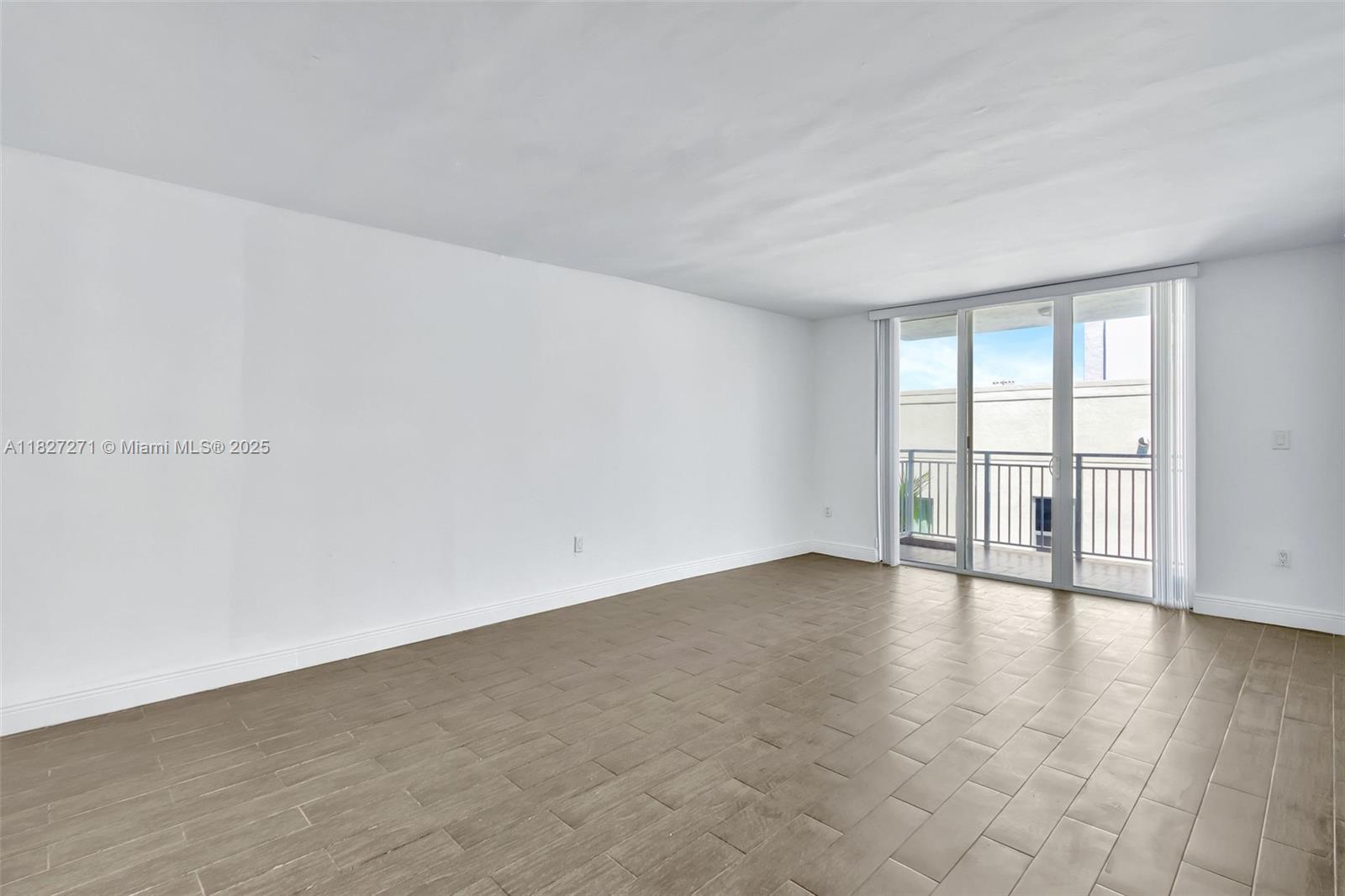 947 Lenox Ave 502