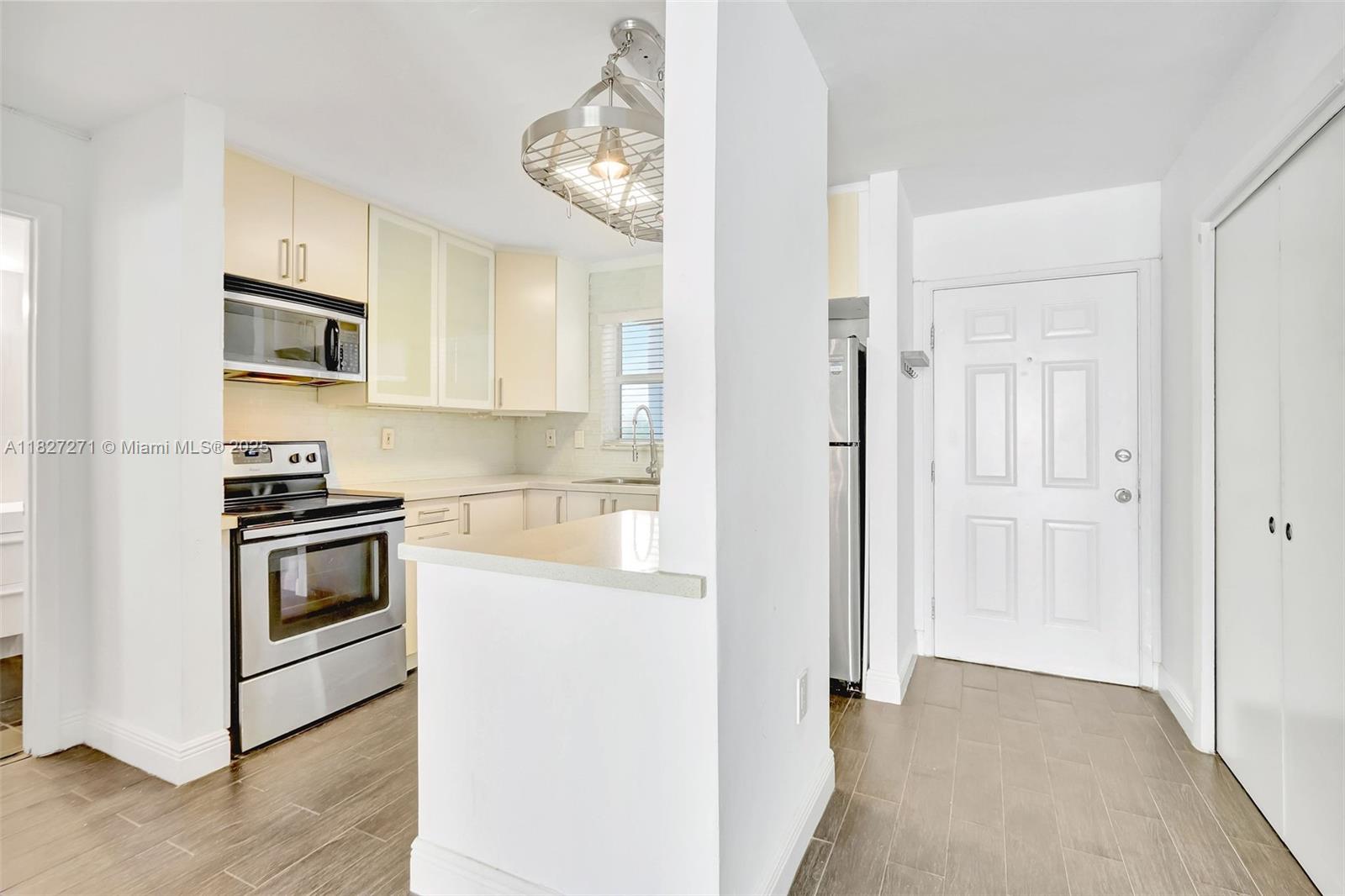 947 Lenox Ave 502
